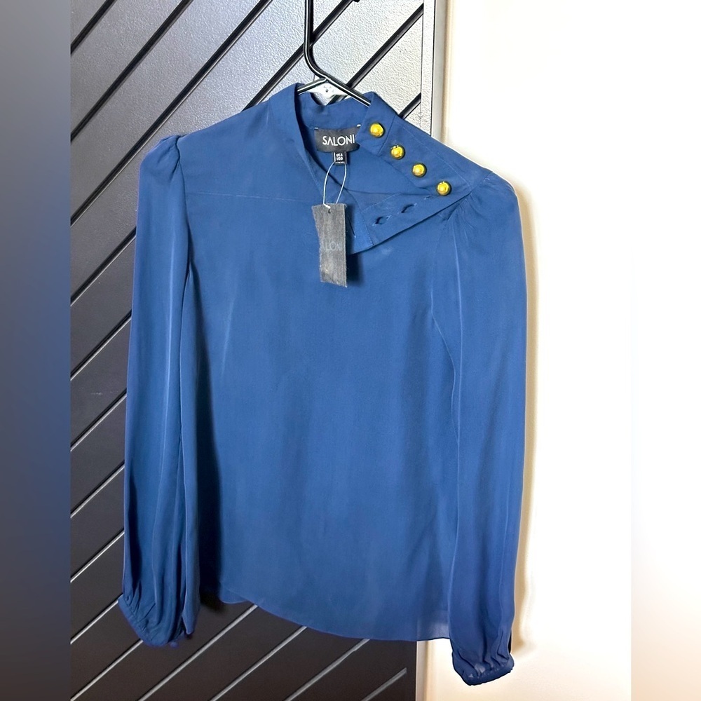 NWT! Saloni silk top w gold button closure on shoulders. Size US0. NEW w TAGS!